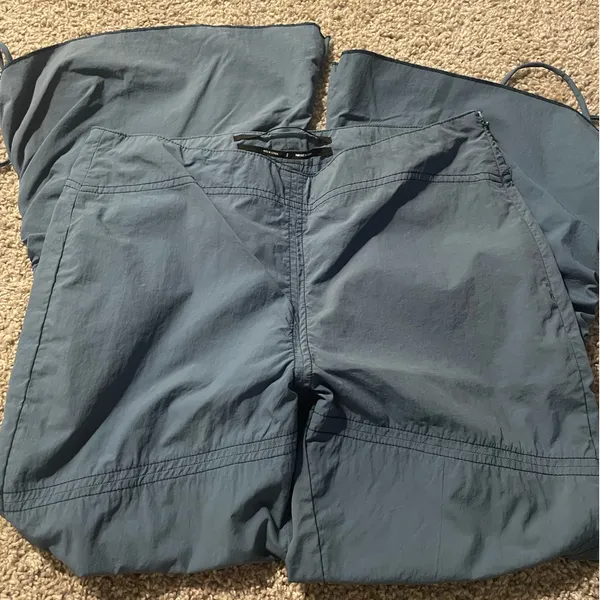 Urban Outfitters Capris - Image 3