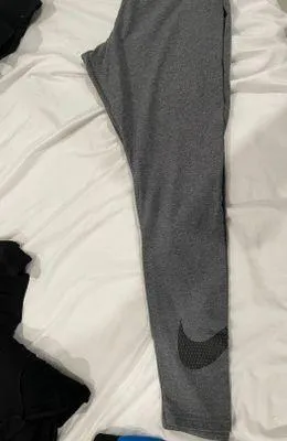 Nike Leggings - Image 2
