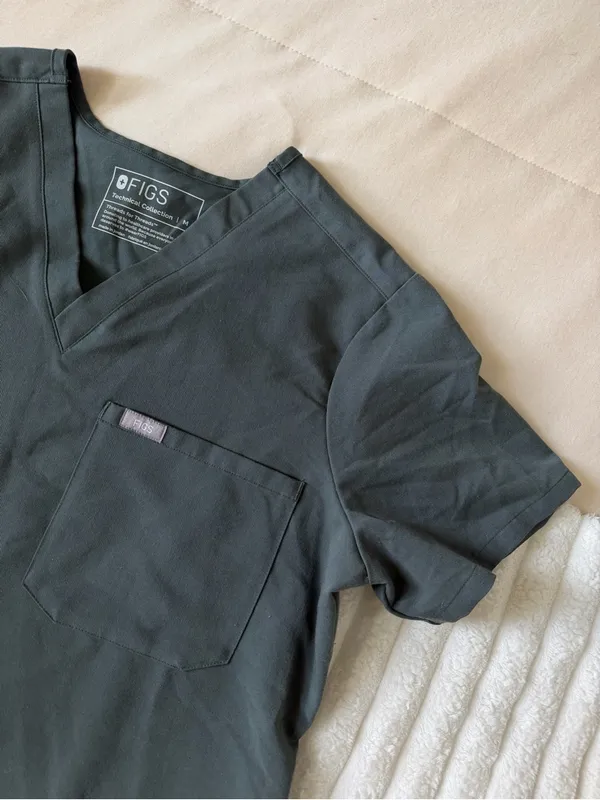FIGS Women’s V-Neck Scrub Top - Image 3