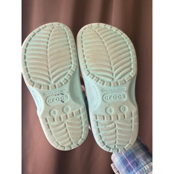 CROCS Lightweight Aqua Clog Sandals M4 W6 - Image 2