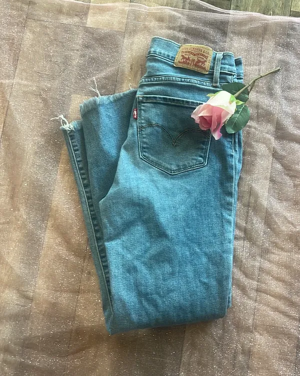 Jean - Image 2