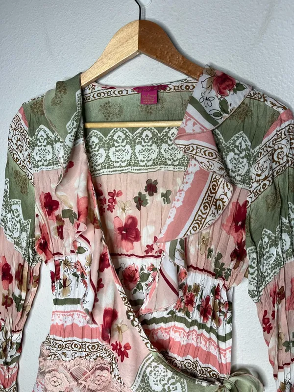 Y2K Vintage Pastel Floral Crinkle Textured Flared Sleeve Wrap Fairycore Blouse - Image 3