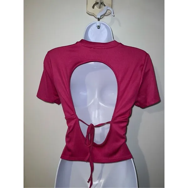 Women’s Pink Short Sleeve Baby Tee Crop Top Medium - Image 6