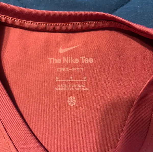 Nike Women’s Dri-Fit T-Shirt - Image 3