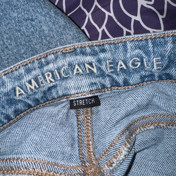 American Eagle Mom Jeans - Image 3
