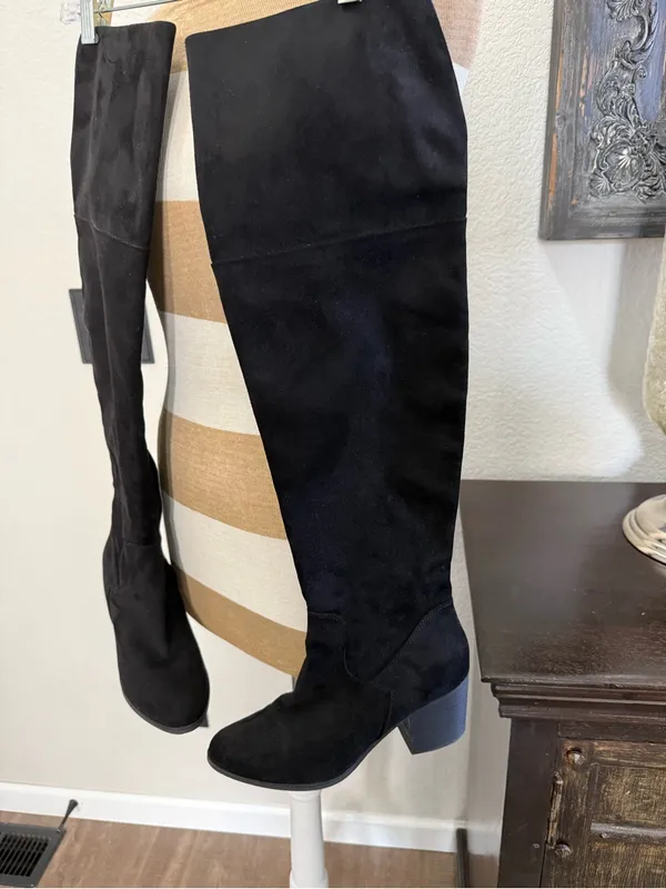 BP over-the-knee black suede boots size 9 - Image 3