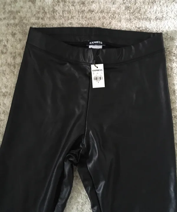 Express NWT high waisted faux Thermal leather pull on leggings Size S - Image 4