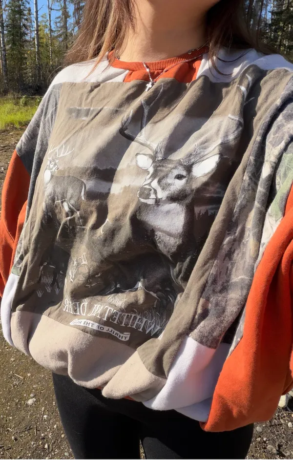 Custom rework sweatshirt - Image 2