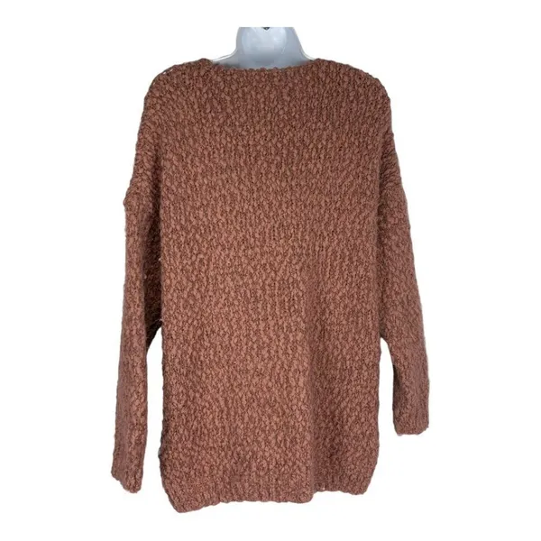 Altar'd State Women's Eyelash V-Neck Pullover Sweater Size S/M - Image 4