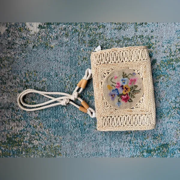 Vintage straw floral crochet tote purse - Image 4