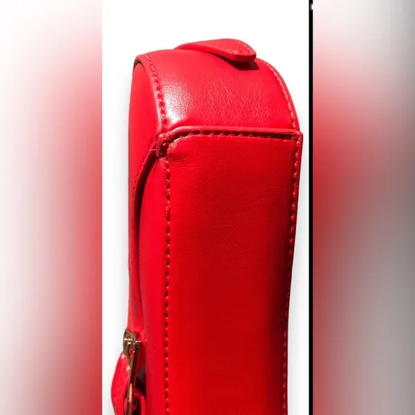 AKIRA Vibrant Red Shoulder Bag - Image 7
