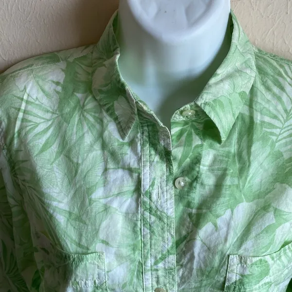 Ralph Lauren Petite Medium 100% cotton green & white long sleeve roll tab blouse - Image 2