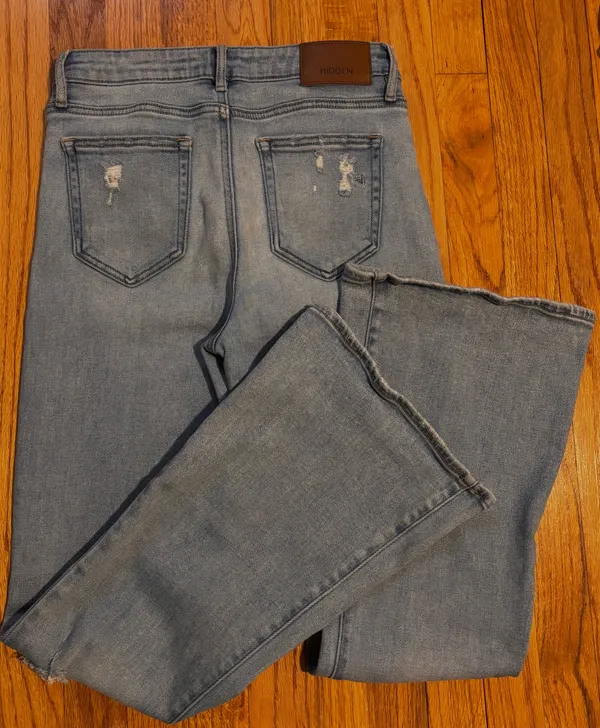 Buckle Hidden Jeans - Image 4