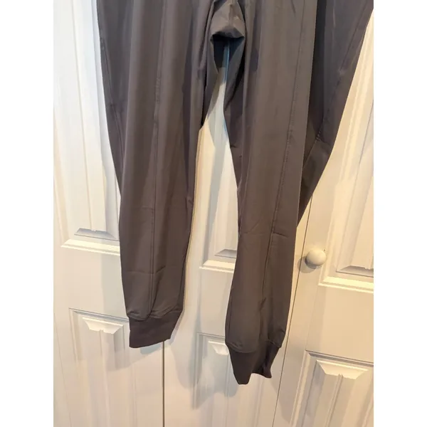 Time And Tru Gray Pants Maternity Pants Size‎ Small - Image 5