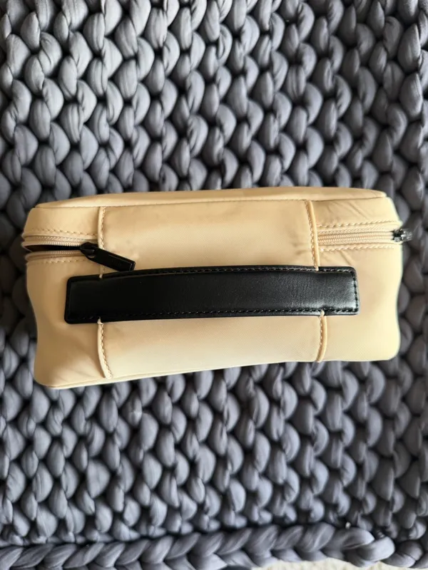 Clean Skin Club The Bag - Image 8