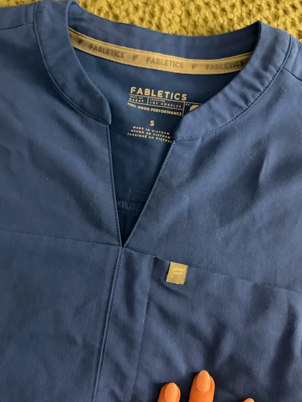 Fabletics Scrub Set  - Image 3