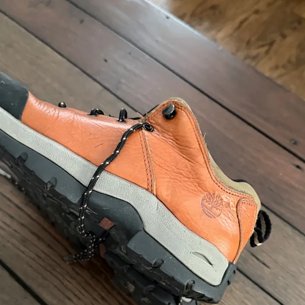 Timberland tan with black hiking women’s boots size-8 - Image 9
