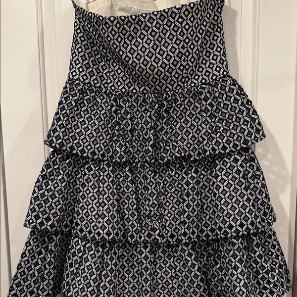 White‎ House Black Market Geometric eyelet blue and white Strapless Dress 14 NWT - Image 5