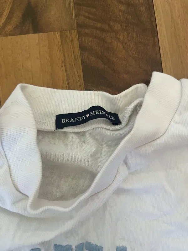 Brandy Melville Crop Top White shrit - Image 2