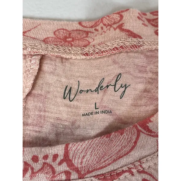 Wonderly Flowy Asymmetrical Hem Floral Top Size L Lightweight NWT - Image 2