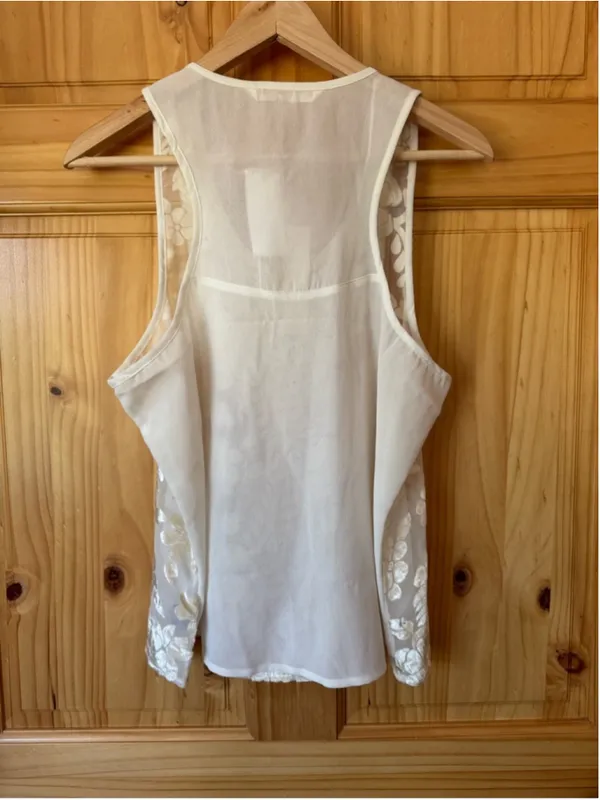 Vanilla Star Floral Mesh and Crochet Sheer Tank Top size medium - Image 9