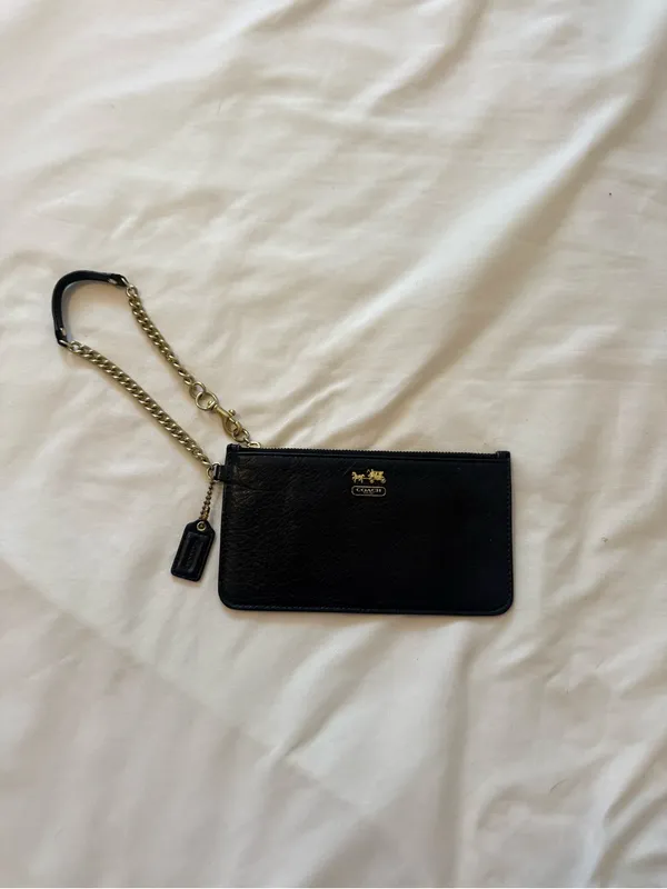 COACH | Madison wristlet black and gold - Image 2