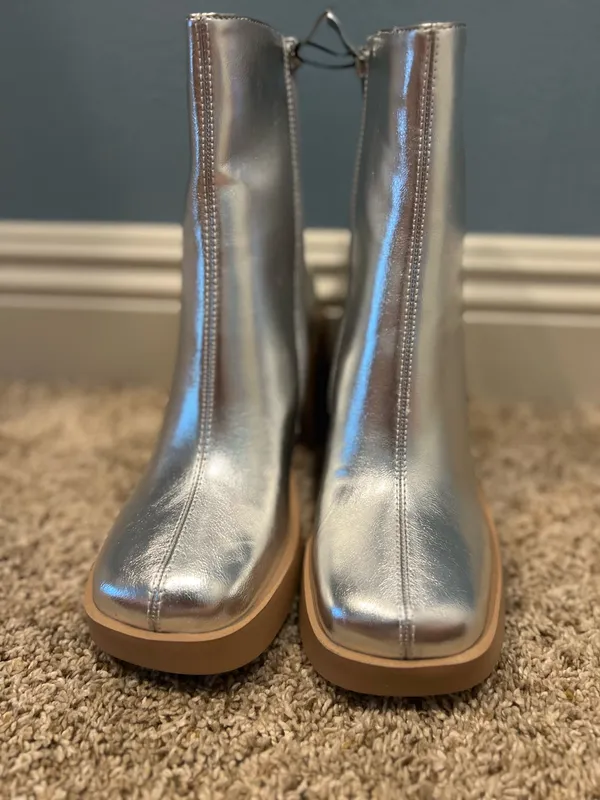 Isnom Silver ankle boots with chunky heels - Image 3