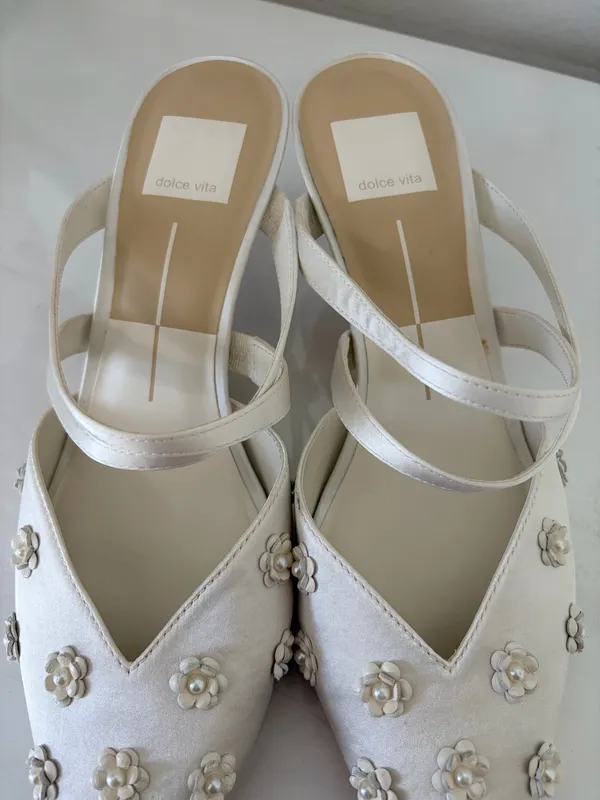 DV by Dolce Vita Kenton Ivory Floral Pearl Pointed Toe Mule Heels Size 8 Coquette Bridal $135 - Image 5