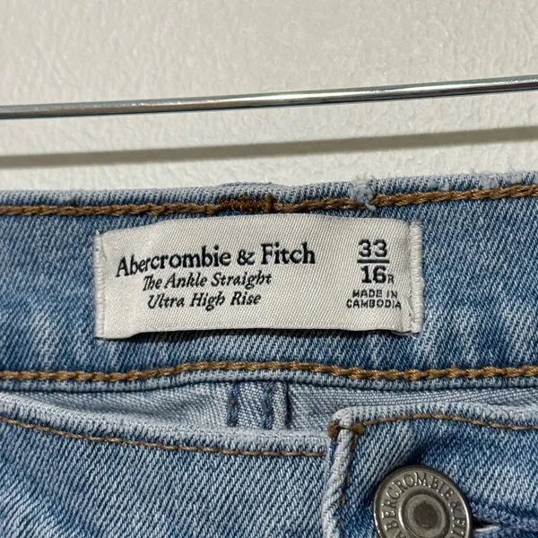 Abercrombie & Fitch The Ankle Straight Ultra High Rise Jeans Size 33 / 16 - Image 3