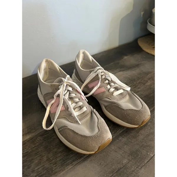 New Balance X-70 Womens Grey Pink Suede Mesh Sneakers Size 8 - Image 2