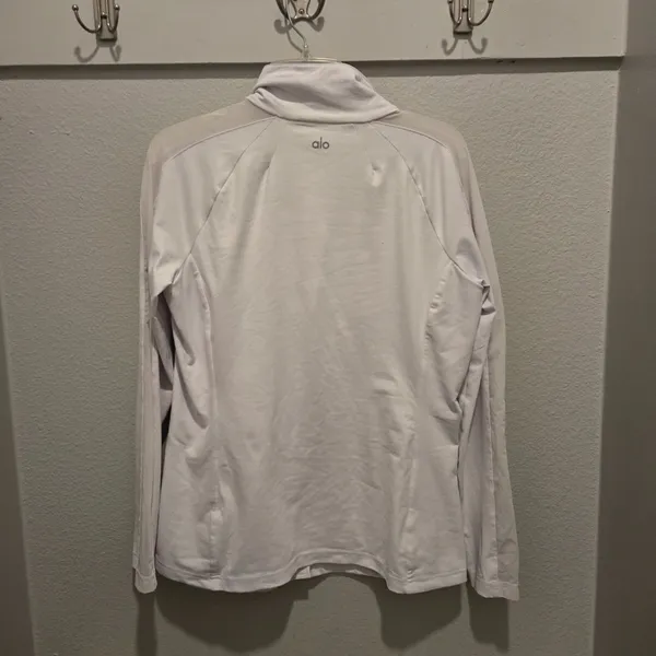 Alo yoga jacket - Image 2