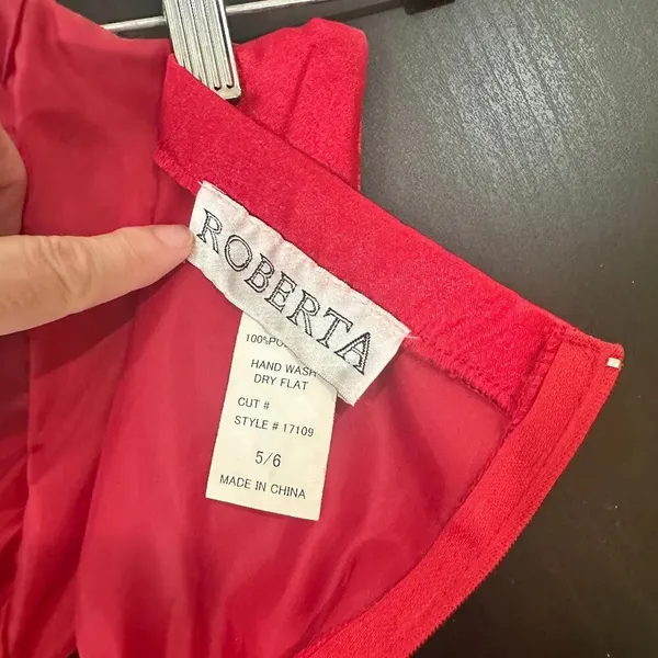 VINTAGE Roberta Party Dress Red Satin Strapless Pleated Bodice - size 5/6 - Image 10