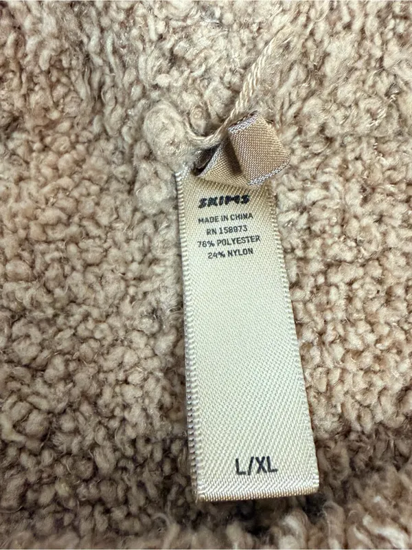 SKIMS cozy shorts in tan brown size large/ extra large - Image 3