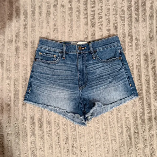 Abercrombie & Fitch High Rise Denim Cut Off Shorts Medium Wash Size 2 W26 - Image 2