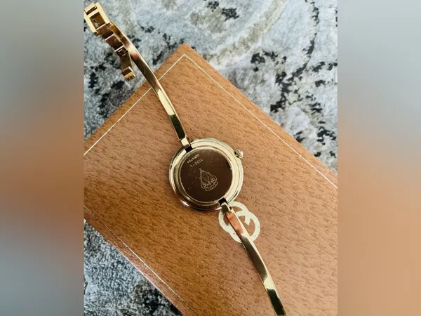 BEAUTIFUL GUCCI bangle watch set 🔥🔥🔥 - Image 10