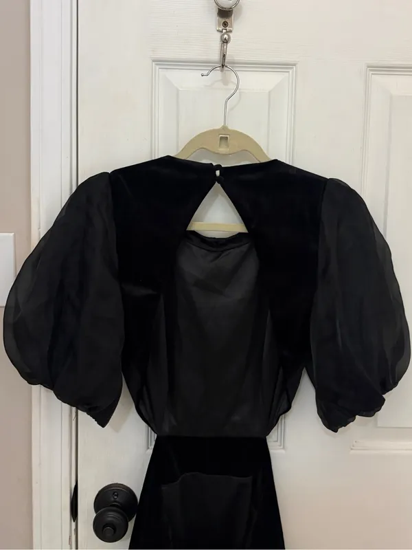BARDOT Kiah Mini Puff Sleeve Backless Velvet Mini Dress - Image 9
