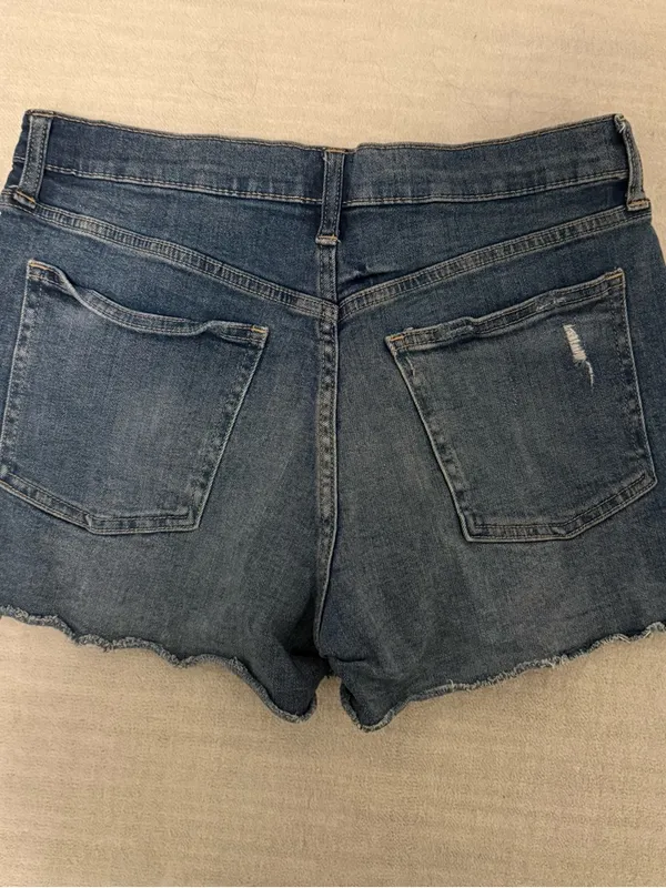 GAP 3” Denim Shorts - Image 2