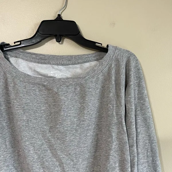 Nike grey long sleeve M‎ - Image 2