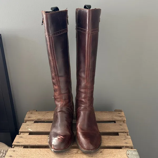 Born Poly Tall Heeled Distressed‎ Riding Boots 7.5 - Image 5