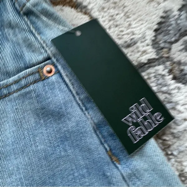 NWT Wild Fable Light Wash Distressed Denim Mini Skirt Size 8 Jean Micro Skirt - Image 8
