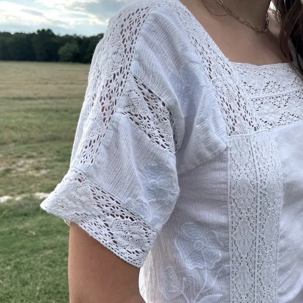 Zara White Embroidered Lace Trim Dress with Side Vents - Image 12