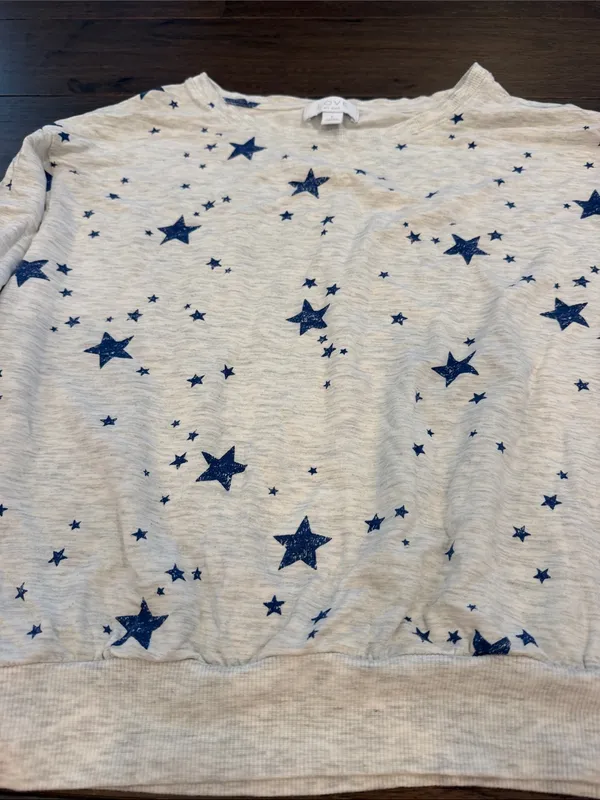 Love by GAP Light Gray Sweatshirt with Navy Stars Size Large - C60-029 - Image 3