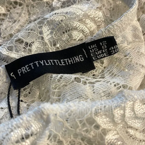 PrettyLittleThing White Lace Bralet Women US 8 Boho Coquette Floral Scalloped - Image 4
