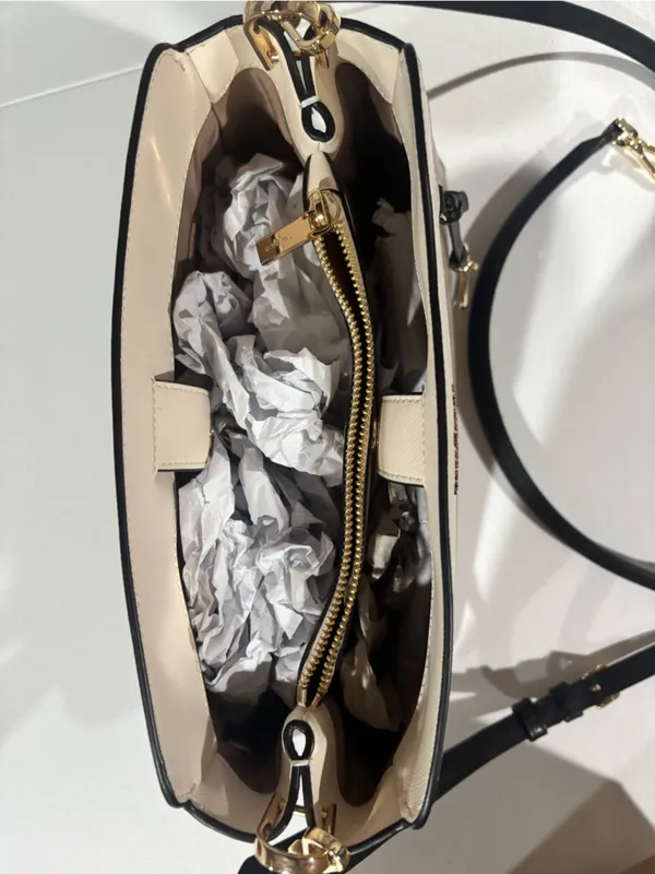 Kate spade purse - Image 5