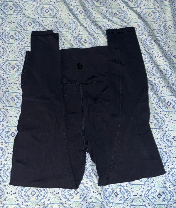 black leggings - Image 2