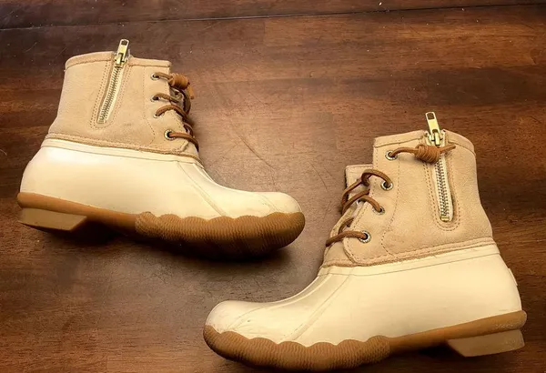 Sperry Women's saltwater duck boots ivory size 6 - Image 2