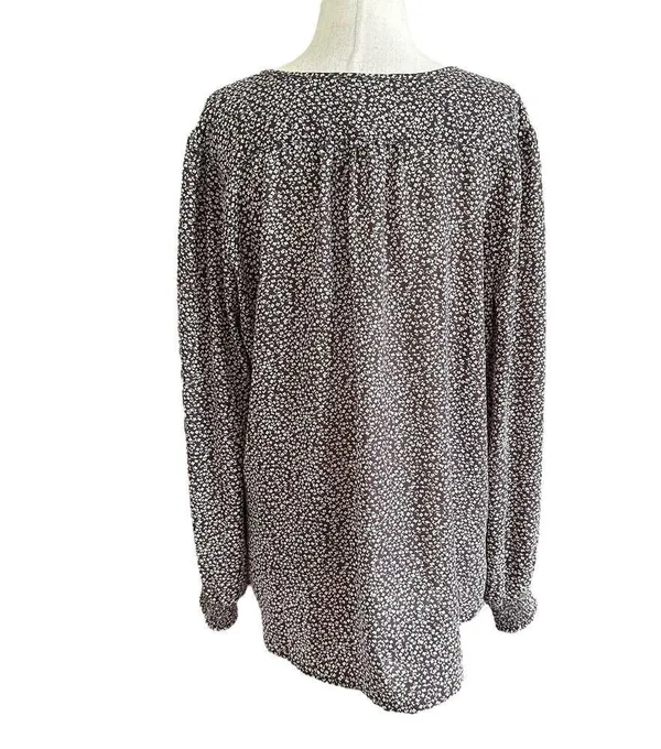 Monday Fun Purple Ivory Amiyah Stitch Fix Floral Blouse Women Medium NWT | 70-10 - Image 2