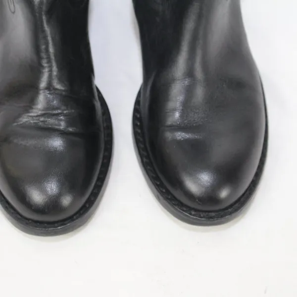 VINCE CAMUTO ladies Boots - Image 3