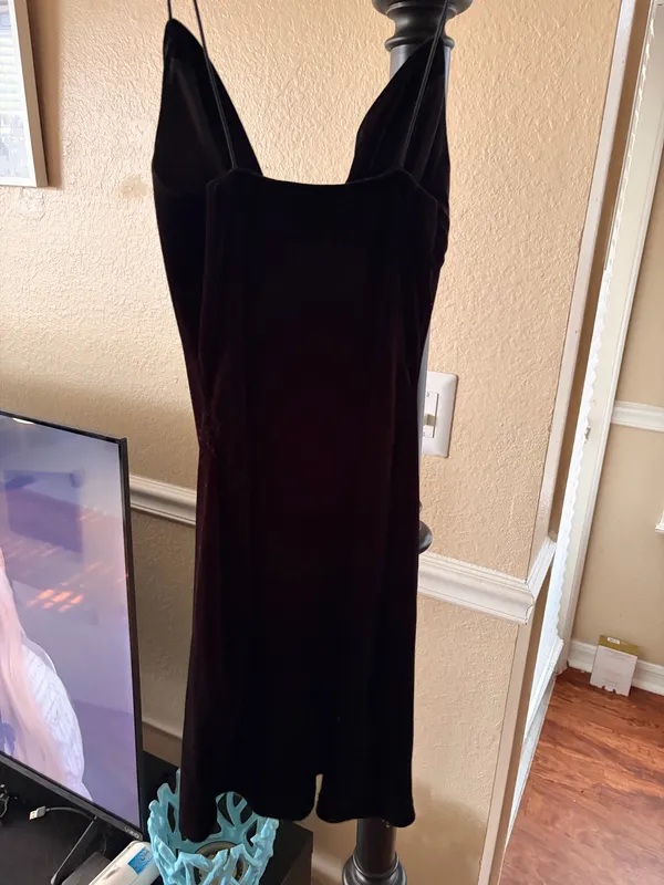 B. Darlin Black Velvet Dress - Image 3