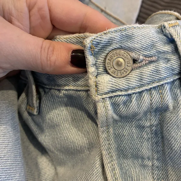 Levis Premium Big E 501 Original Fit Jeans Light Wash Denim Womens W27 L31 (30) - Image 3